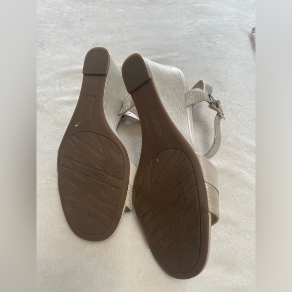 Anne Klein Metallic Ankle Strap Glitter Wedge Sandals Champagne / Gold Leather - Picture 5 of 8